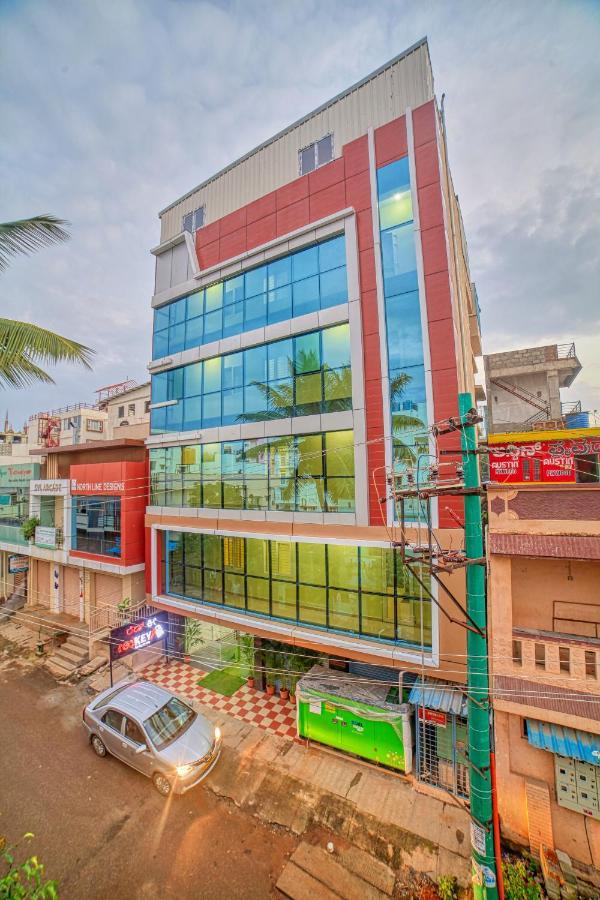 Redkey Inn Hotel Near Bangalore Airport Airport Pickup & Drop Available 24X7 Yelahanka Exterior foto